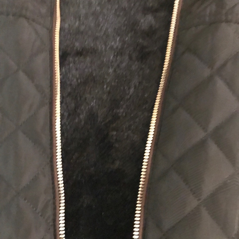 Vest - Picture 2 of 3
